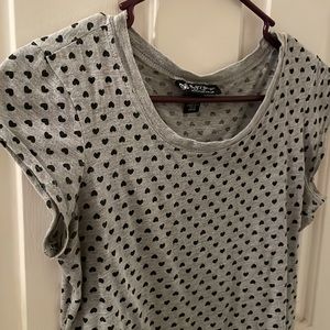 COPY - Short sleeve hearts shirt